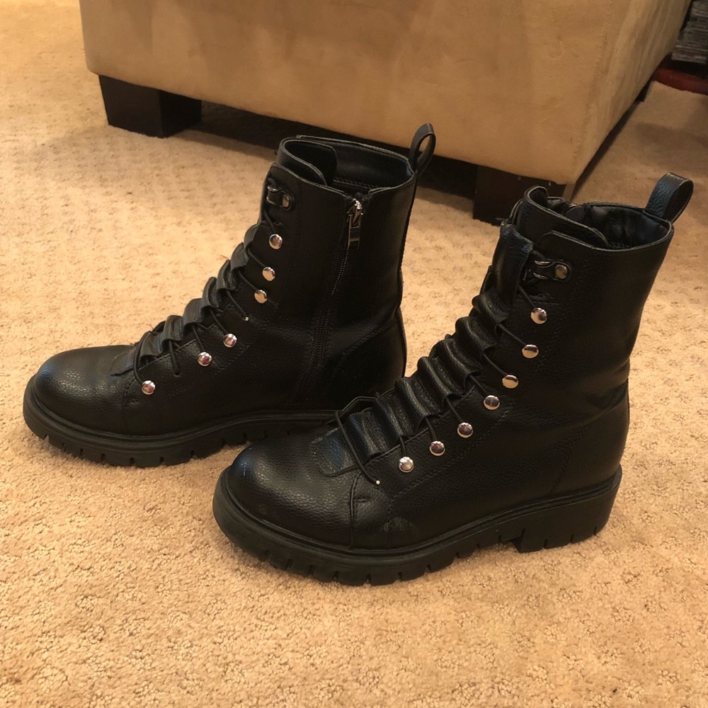 Wild Diva zip up boots